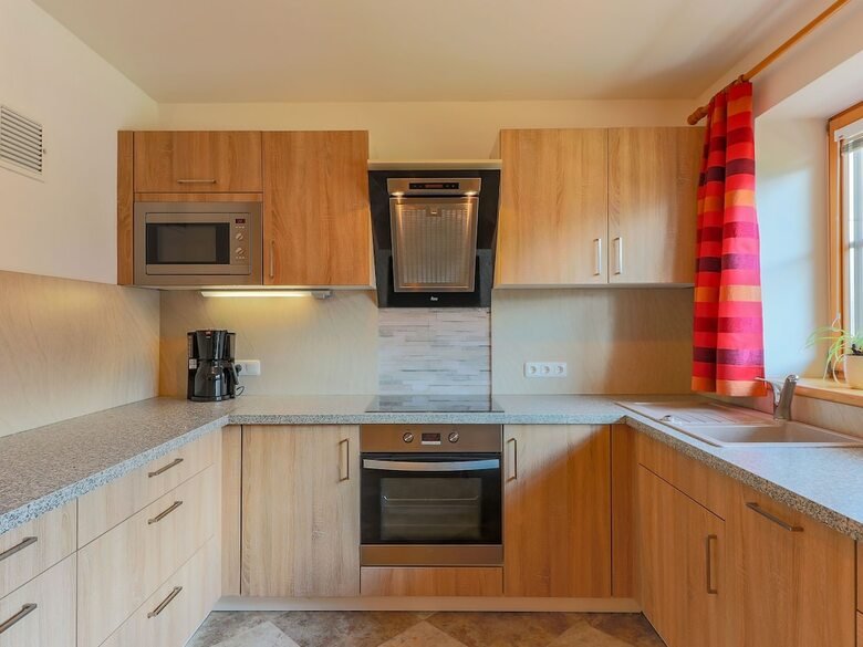 Cozy Apartment In M�hlbach With Parking