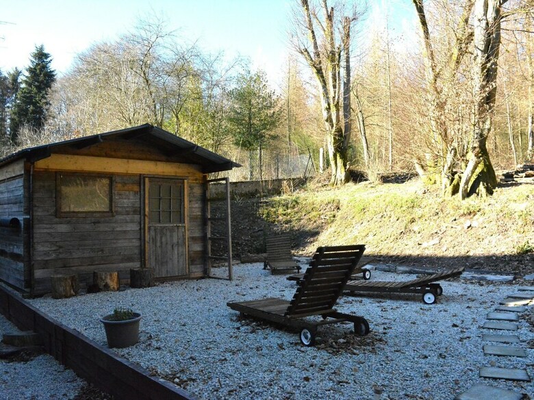 Spacious Holiday Home In Viroinval Near Forest