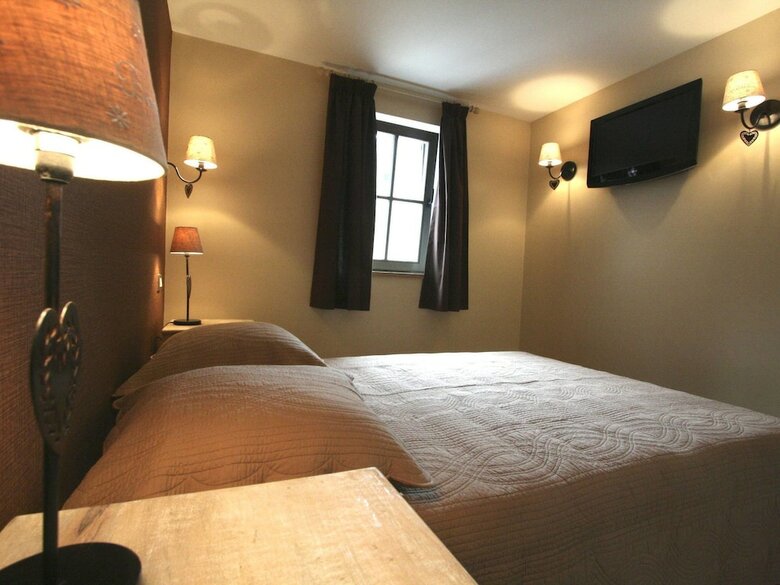 Luxury Cottage In Hamoir Beside A River