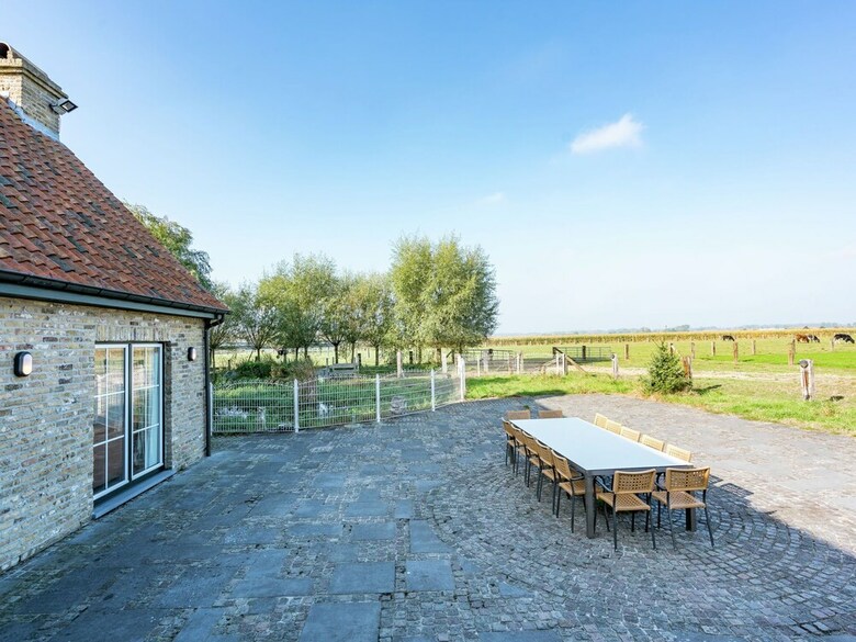 Rural Villa, 4 Kilometres From The Beach