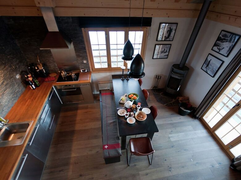 Peaceful Chalet In La Tzoumaz With Mountain View
