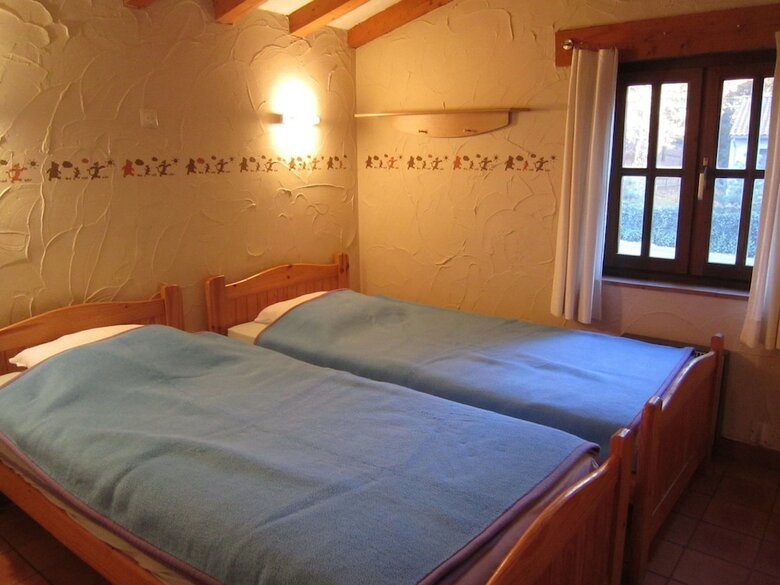 Cosy And Snug Holiday Home With Joint Swimming Pool