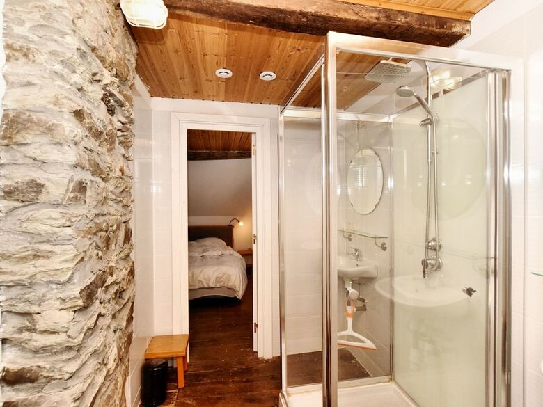 Welcome To This Holiday Home Ideal For Groups!