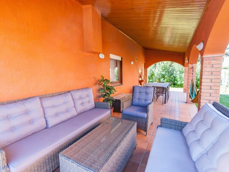 Cozy Holiday Home In Girona With Swimming Pool
