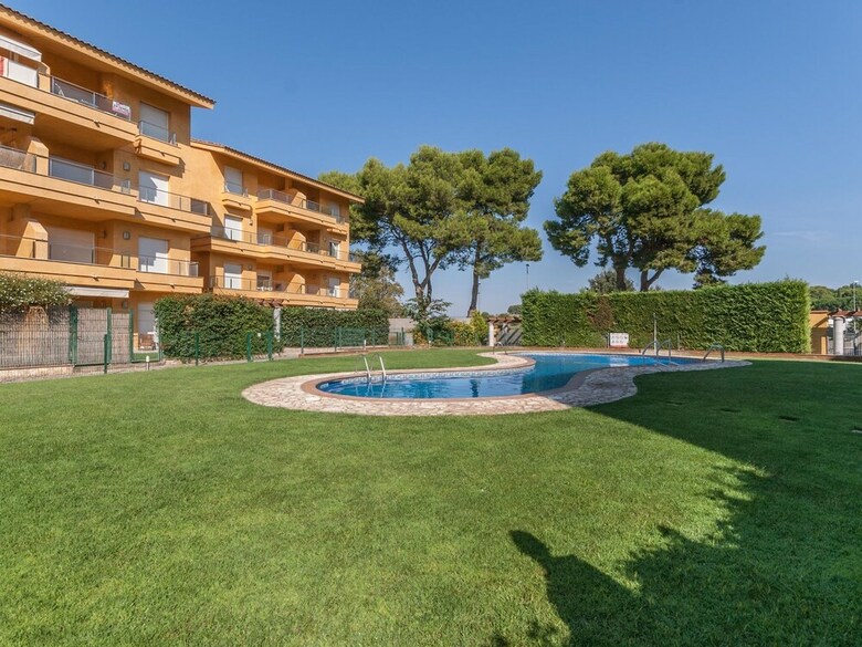 Classic Apartment In L'escala Spain With Parking Facility