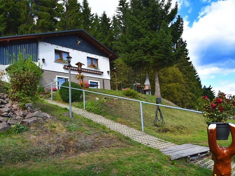 Alluring Holiday Home In Stutzerbach Thuringia With Terrace