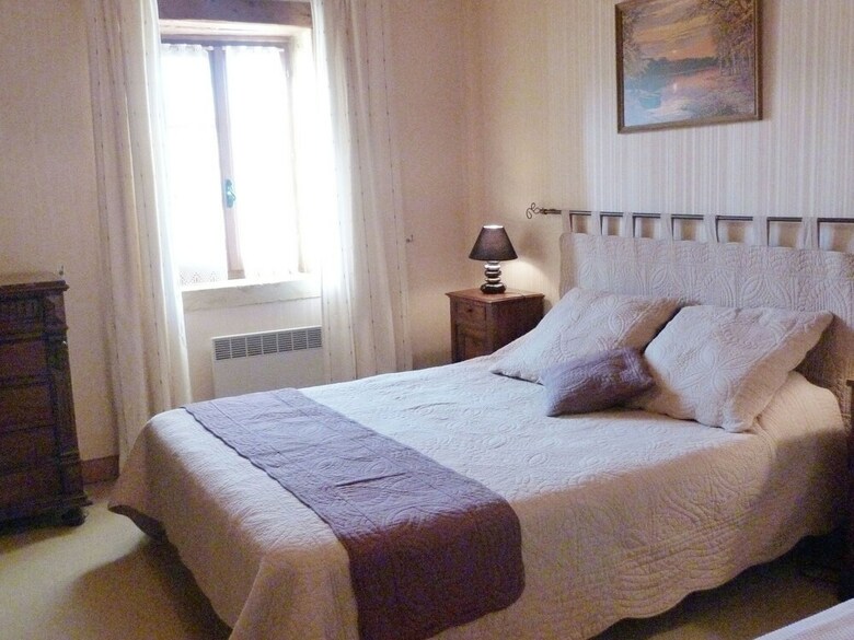 Vintage Home In Siorac-en-p�rigord With Pool