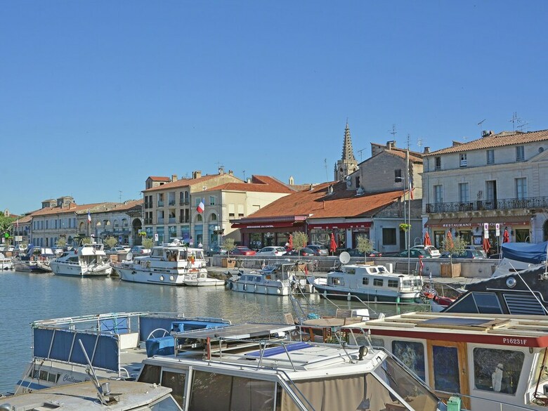 Holiday Home In Saint-marcel-de-careiret With Heated Pool