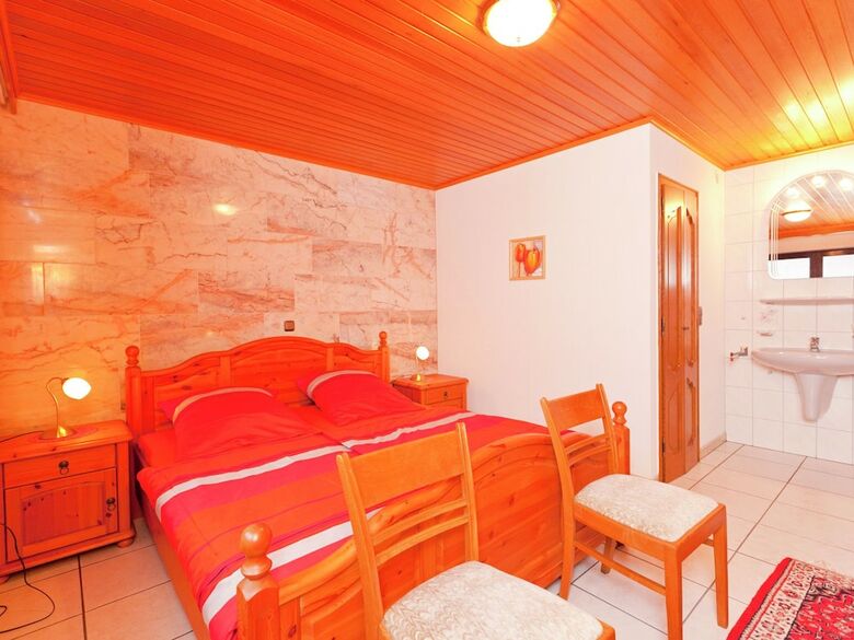 Apartamento Spacious, Comfortable 5-pers. House On The Ground Floor