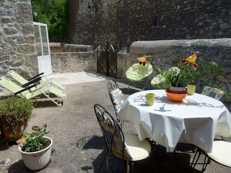 Charming Holiday Home In Montclus With Terrace