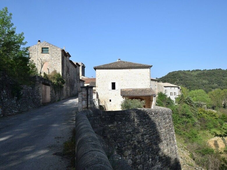Charming Holiday Home In Montclus With Terrace