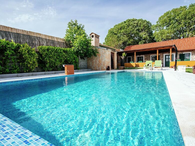 Extraordinary Private Estate With 2 Detached Houses, 2 Beautiful Infinity Pools
