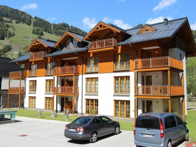 Modern Apartment In Rauris By The Forest