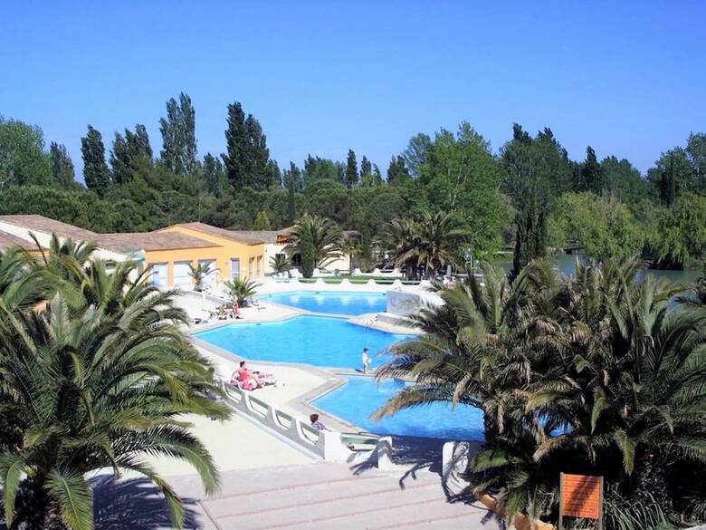 Cosy Holiday Home In Arles With Pool