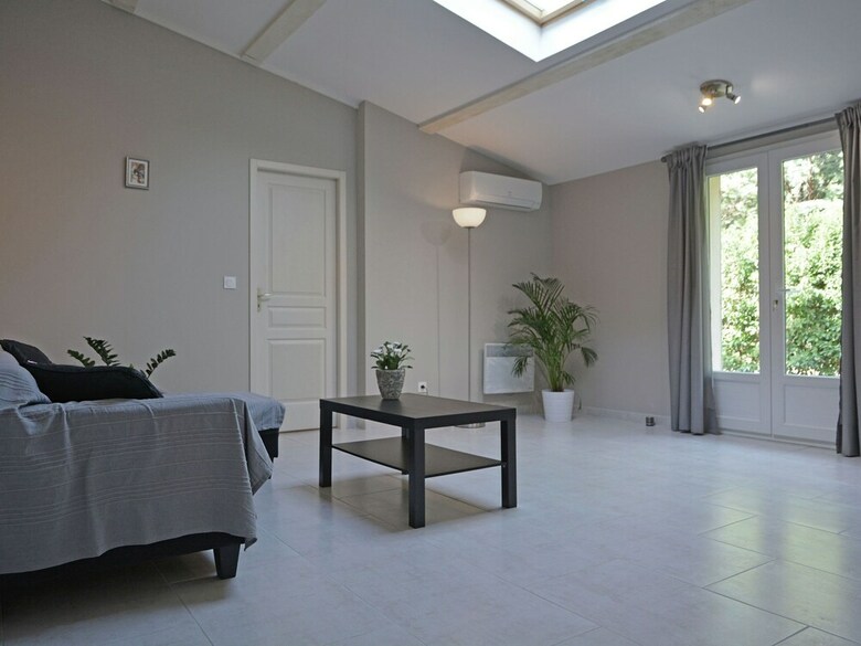 Luxury Villa With Jacuzzi In Carpentras Provence