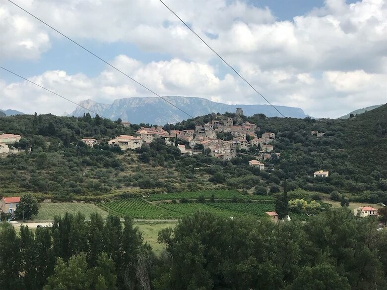 Delighful Villa In Berlou With Private Swimming Pool