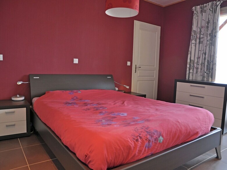 Luxurious Child-friendly Villa With Heated Private Pool And Stunning View