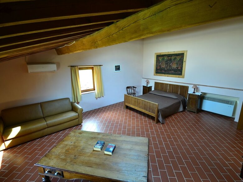 Spacious Holiday Home In Chianni With Private Swimming Pool