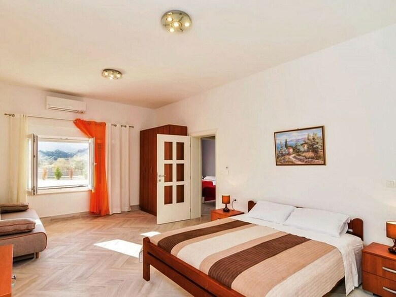 Beautiful Villa In Peracko Blato With Private Pool