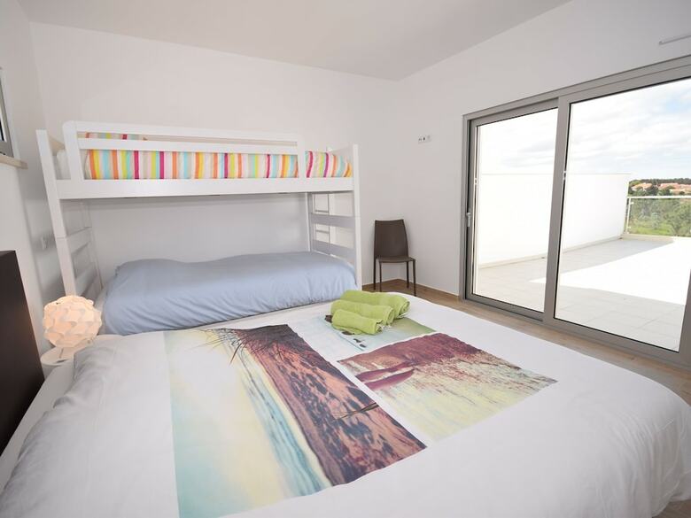 Comfortable Detached Villa With Heated Swimming Pool And Beautiful View