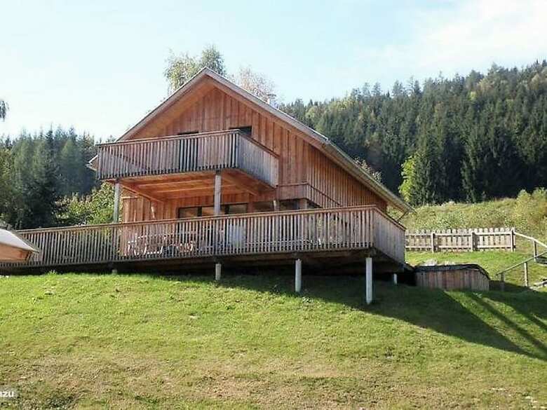Luxurious Holiday Home In Stadl An Der Mur With Jacuzzi