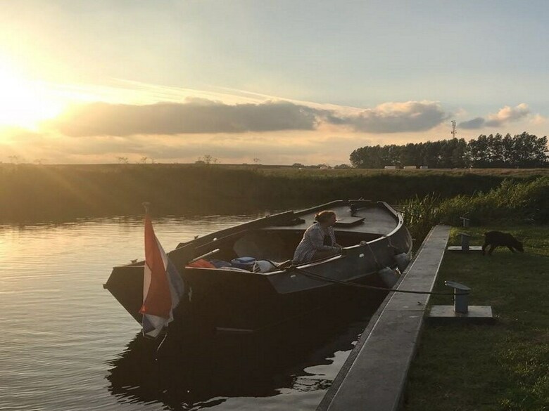 Uniquely Situated, Designer Apartment On Open Waterway Between Joure And Sneek