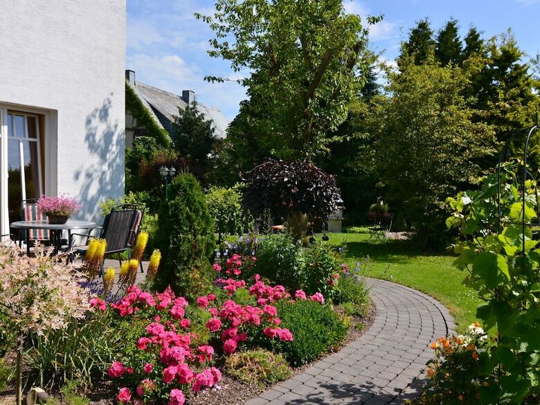 Spacious Apartment In Madfeld With Private Terrace