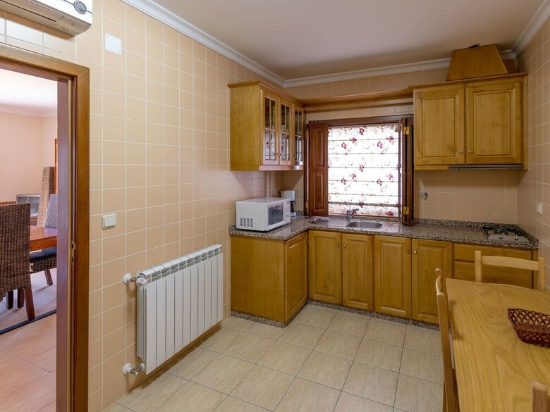 Cozy Cottage In Vila Flor With Swimming Pool