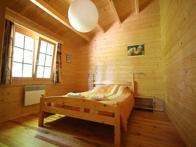 Beautiful Chalet Situated In The Pleasant Area Bomal
