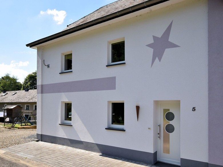 Spacious Holiday Home In Saint Vith With Terrace
