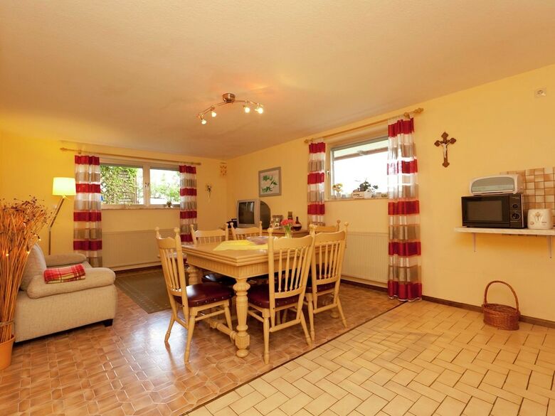 Quaint Pet-friendly Apartment In Neustra�burg