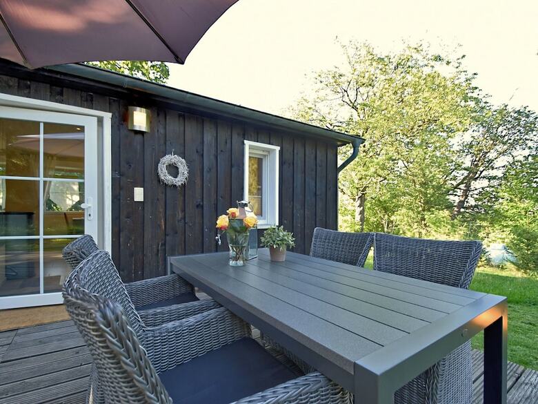 Cosy Holiday Home With Garden, Terrace, Barbecue, Deckchairs
