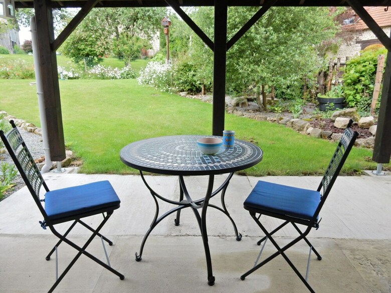 Spacious Holiday Home Near Lake In Le Quartier
