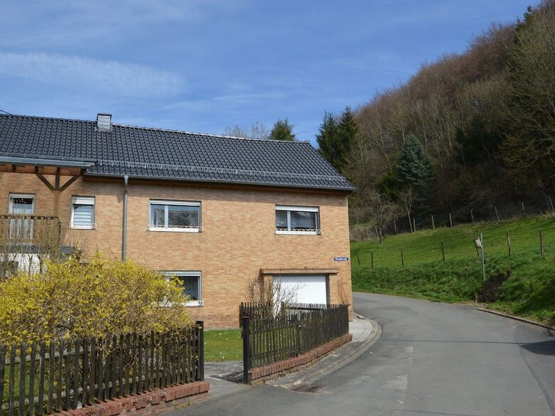 Cozy Apartment In Kerpen With Garden
