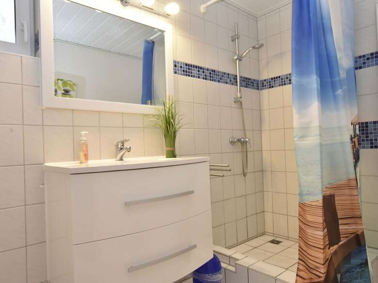 Modern Bungalow With Terrace In K�hlungsborn