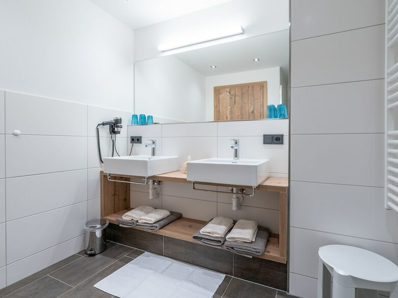 Luxury Chalet In Saalbach-hinterglemm With Sauna