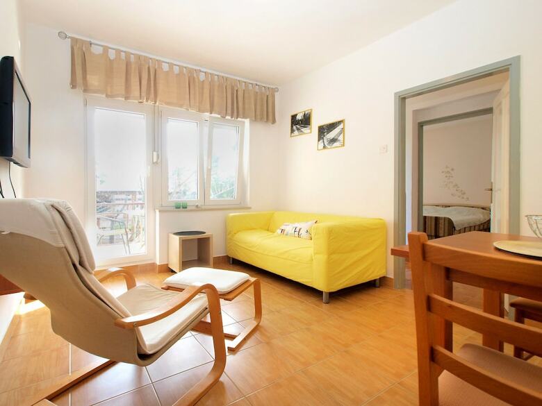 Apartment 1804