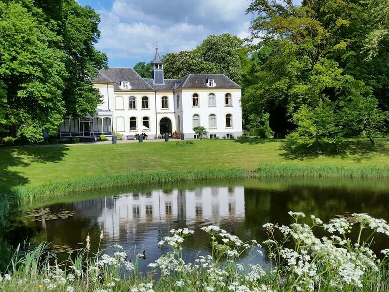 Ranquil Holiday Home In Bronckhorst Near Forest"