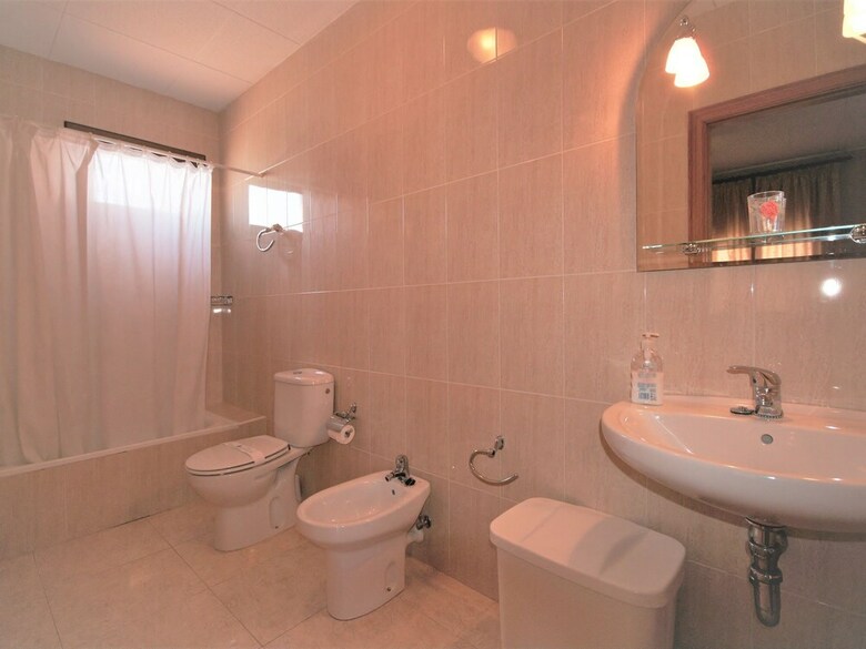 Luxurious Cottage In Vila-sacra With Terrace