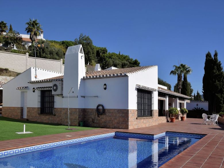 Tasteful And Modern Villa With Private Swimming Pool