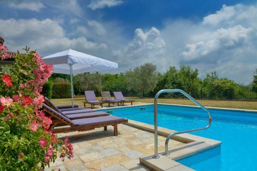 Villas Heraki By Istarski Dvori