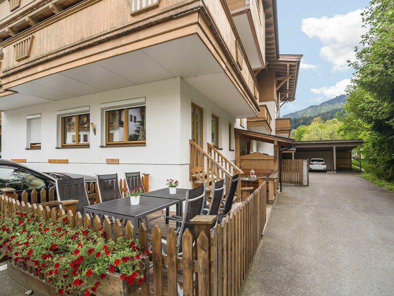 Spacious Apartment In Ellmau With Private Terrace