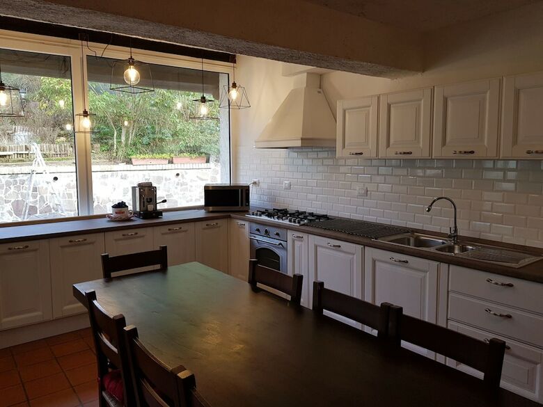 Villa From 1831 In Natural Environment, Strategic Location For Trips