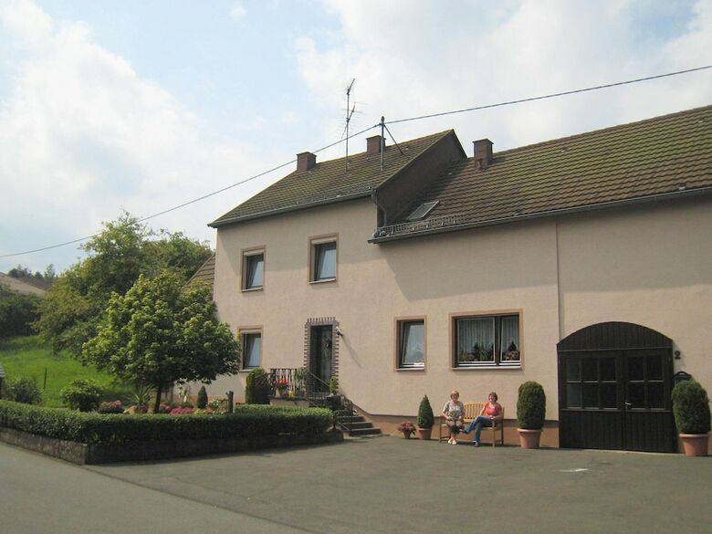 Spacious Apartment In Deudesfeld With Garden