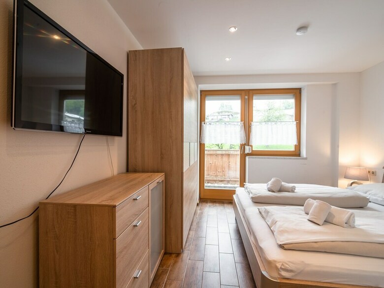 Spacious Apartment In Ellmau With Parking