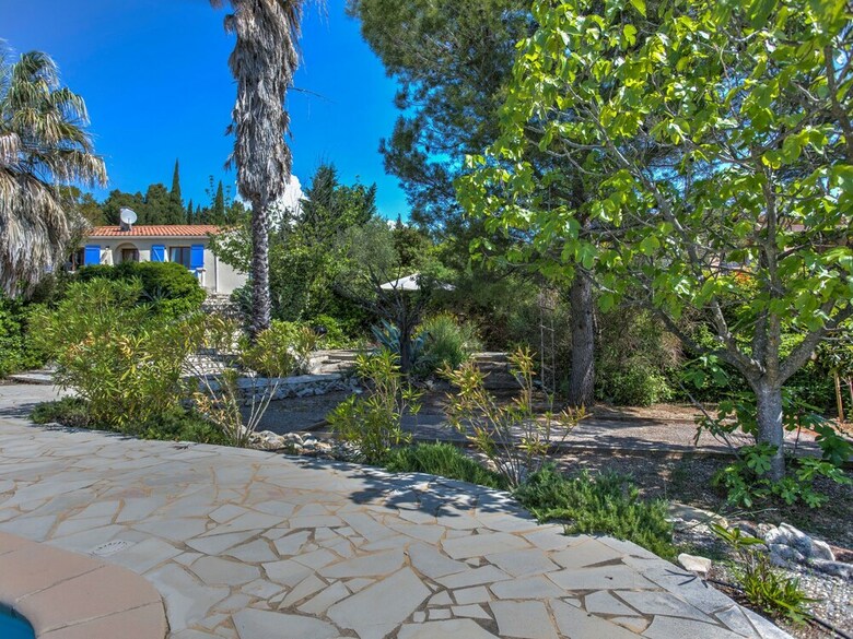 Alluring Villa In Beaufort With Swimming Pool