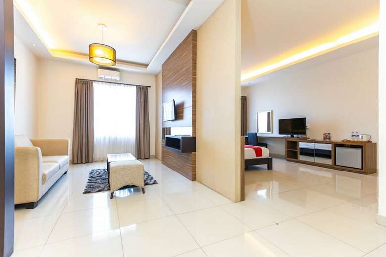 Reddoorz Plus @ Celebes Indah Hotel