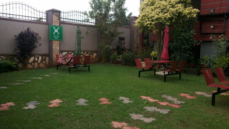 Hotel Pent House Inn Namugongo