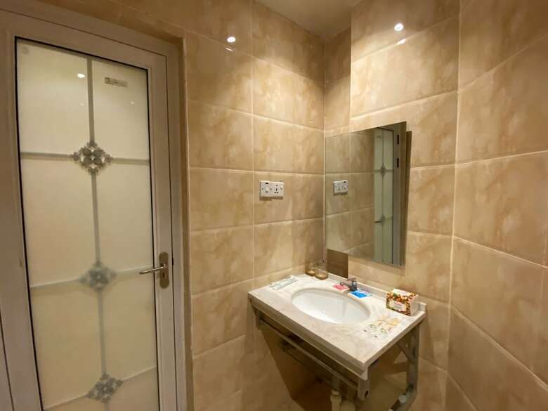 Hotel Spot On 89947 Champs Elysees