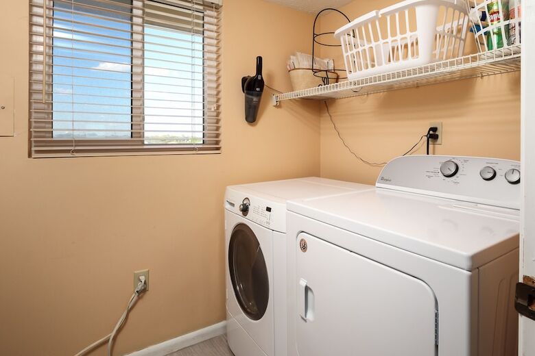 Surf Dweller 411 By Brooks And Shorey Resorts